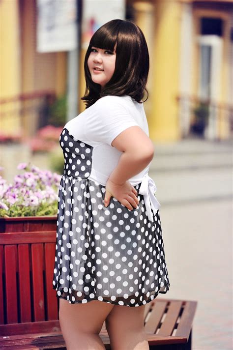 curvy japanese girl|Plus Size Japanese Models to Follow in 2024